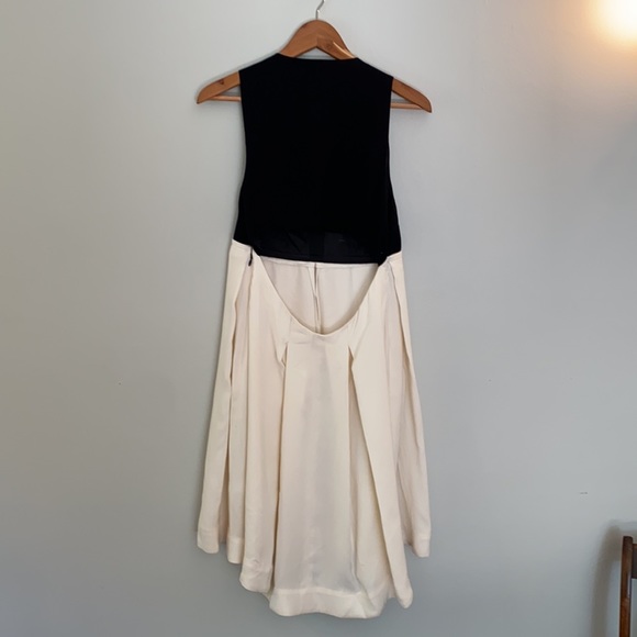 A.L.C. 2013 Black & White Deep Neck Open Back Short Dress Women's Medium - Picture 7 of 12